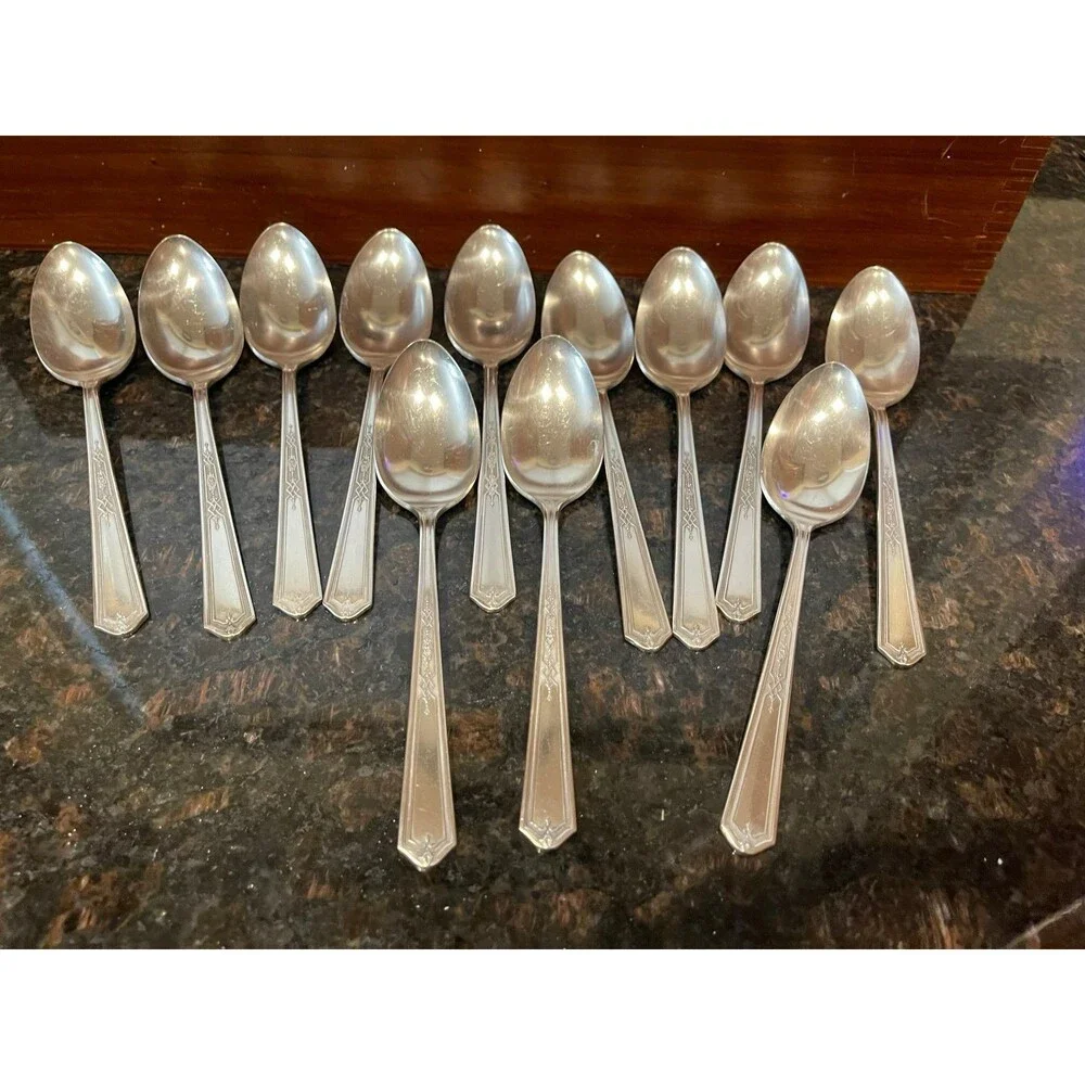 58 piece Oneida Tudor Silverplate 